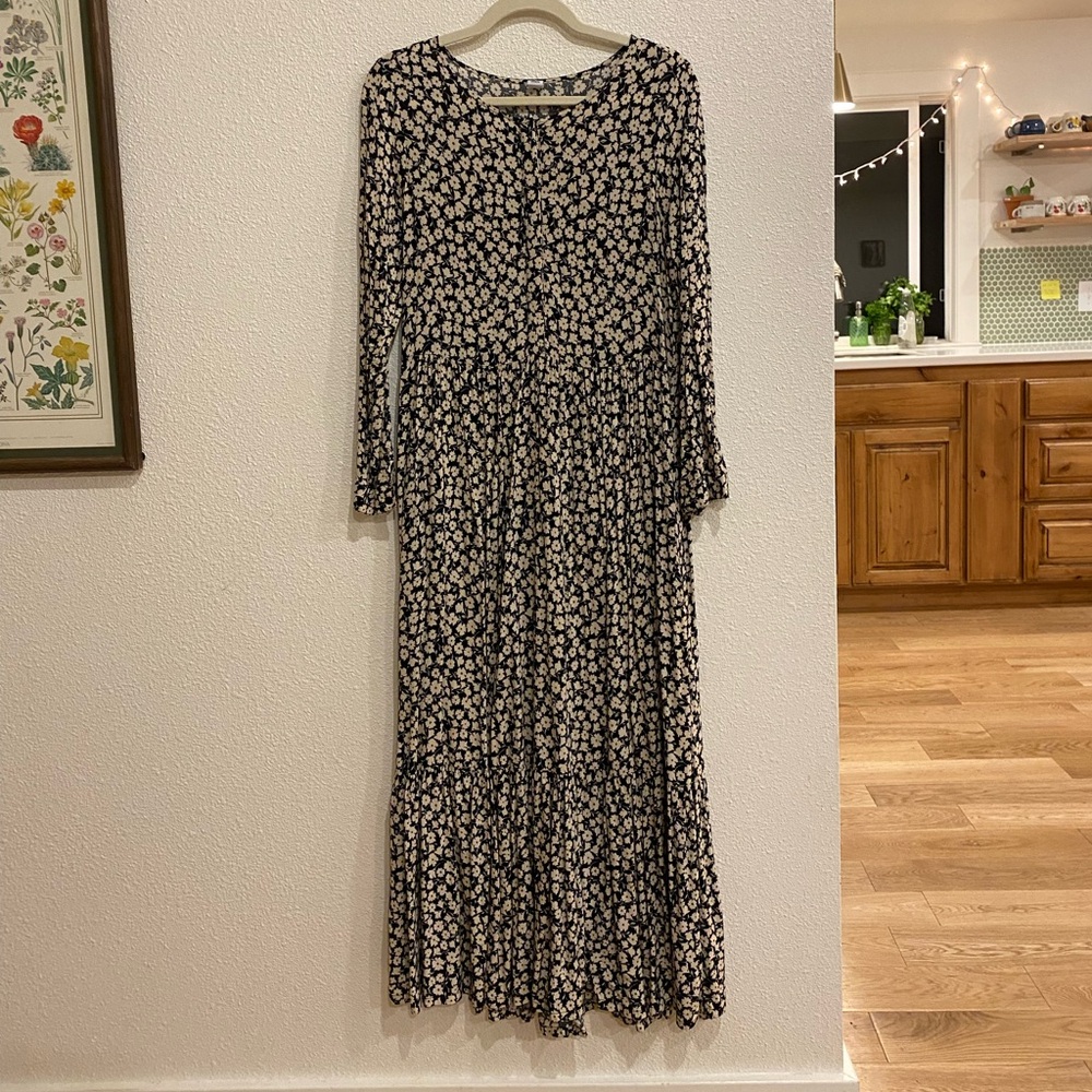 old navy floral maxi dress, size S